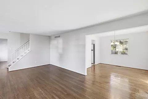 Living - 1755 Pinebluff Ln, Cincinnati, OH 45255 photo 4 of 6