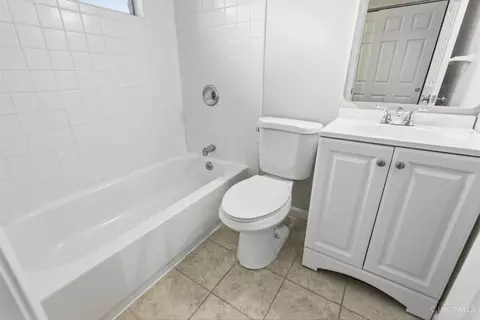 Bath - 1755 Pinebluff Ln, Cincinnati, OH 45255 photo 3 of 5