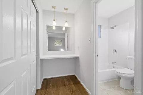 Bath - 1755 Pinebluff Ln, Cincinnati, OH 45255 photo 2 of 5