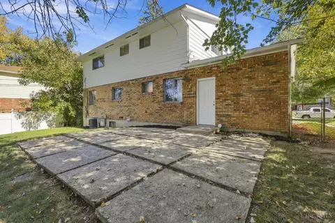 Exterior - 1755 Pinebluff Ln, Cincinnati, OH 45255 photo 4 of 7