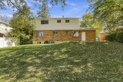 Exterior - 1755 Pinebluff Ln, Cincinnati, OH 45255 photo 6 of 7