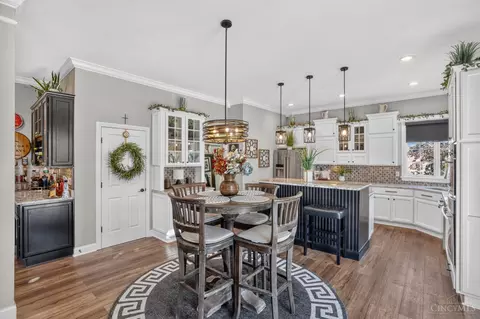 Kitchen - 688 Ascot Dr, Hamilton Township, OH 45039 photo 1 of 5