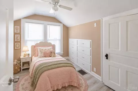 Bedroom - 624 Corwin Ave, Hamilton, OH 45015 photo 4 of 9