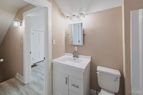 Bath - 624 Corwin Ave, Hamilton, OH 45015 photo 3 of 3