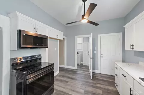 Entry Way - 624 Corwin Ave, Hamilton, OH 45015 photo 1 of 3
