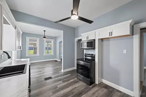 Entry Way - 624 Corwin Ave, Hamilton, OH 45015 photo 3 of 3