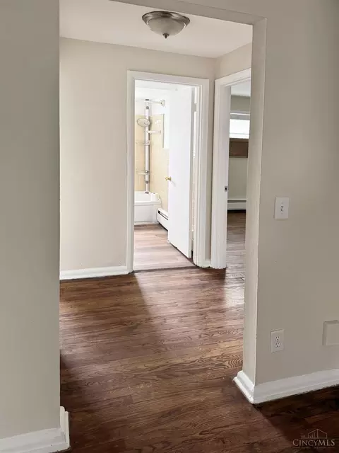 Entry Way - 4720 Ridge Ave, Cincinnati, OH 45209 photo 3 of 10