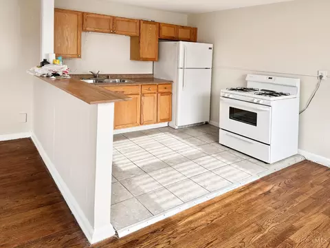 Kitchen - 4720 Ridge Ave, Cincinnati, OH 45209 photo 7 of 7