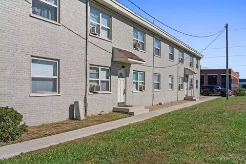 Exterior - 4720 Ridge Ave, Cincinnati, OH 45209 photo 4 of 5