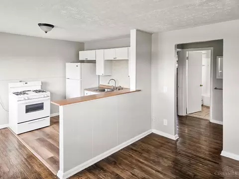 Kitchen - 4720 Ridge Ave, Cincinnati, OH 45209 photo 3 of 7
