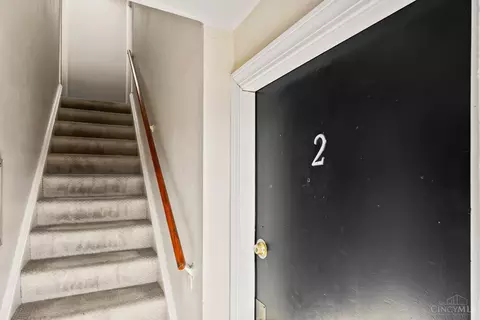 Entry Way - 4720 Ridge Ave, Cincinnati, OH 45209 photo 10 of 10