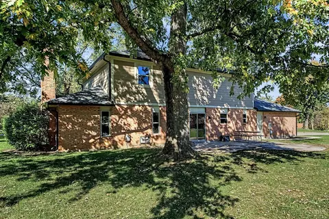 Exterior - 615 Queensgate Rd, Springboro, OH 45066 photo 15 of 16