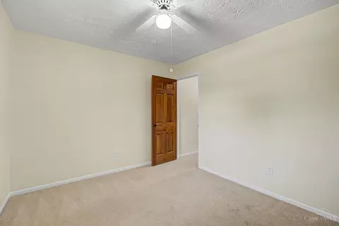 Bedroom - 615 Queensgate Rd, Springboro, OH 45066 photo 11 of 11