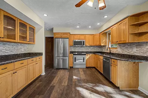 Kitchen - 615 Queensgate Rd, Springboro, OH 45066 photo 1 of 5