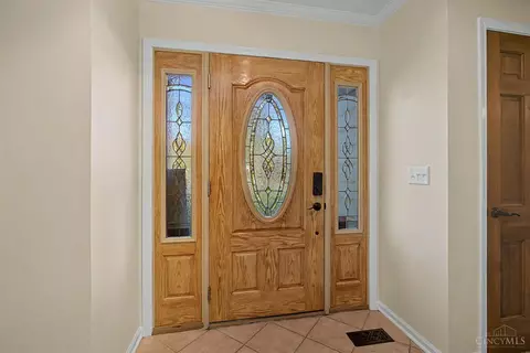 Entry Way - 615 Queensgate Rd, Springboro, OH 45066 photo 1 of 2