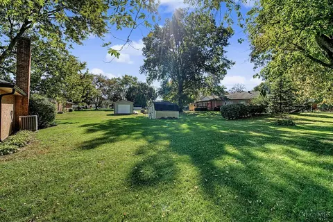 Exterior - 615 Queensgate Rd, Springboro, OH 45066 photo 9 of 16