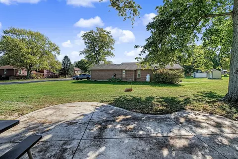 Exterior - 615 Queensgate Rd, Springboro, OH 45066 photo 7 of 16