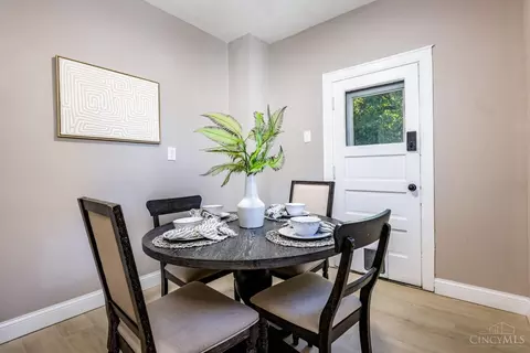Dining - 3933 Paxton Ave, Cincinnati, OH 45209 photo 1 of 2