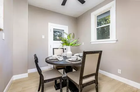 Dining - 3933 Paxton Ave, Cincinnati, OH 45209 photo 2 of 2