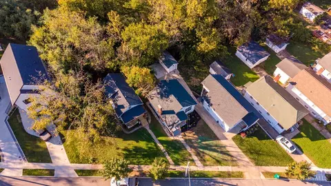 View/Area - 3933 Paxton Ave, Cincinnati, OH 45209 photo 1 of 5