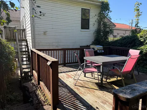 Exterior - 2550 Riverside Dr, Cincinnati, OH 45202 photo 3 of 4