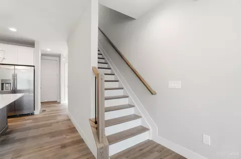 Entry Way - 3311 Bach Ave, Cincinnati, OH 45209 photo 5 of 9