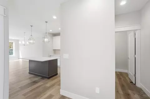Entry Way - 3311 Bach Ave, Cincinnati, OH 45209 photo 2 of 9