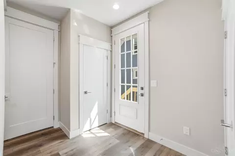 Entry Way - 3311 Bach Ave, Cincinnati, OH 45209 photo 1 of 9