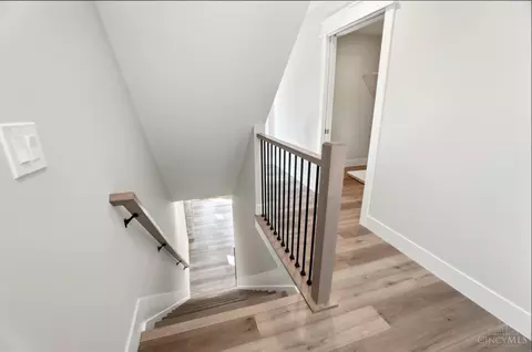 Entry Way - 3311 Bach Ave, Cincinnati, OH 45209 photo 6 of 9