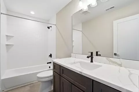 Bath - 3311 Bach Ave, Cincinnati, OH 45209 photo 5 of 7