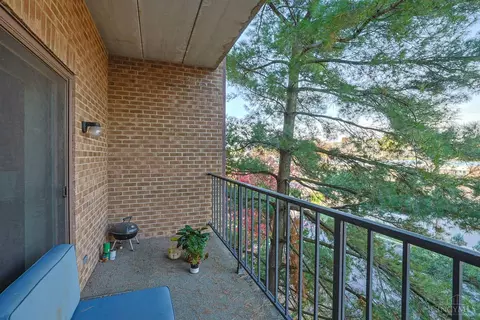 Exterior - 3004 Glenmore Ave, Cincinnati, OH 45238 photo 4 of 7