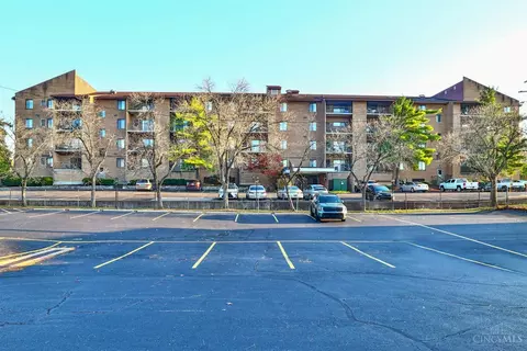 3004 Glenmore Ave, Cincinnati, OH 45238