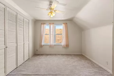 Bedroom - 1890 Ashbrook Dr, Cincinnati, OH 45238 photo 5 of 6