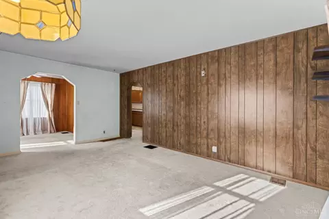 Living - 1890 Ashbrook Dr, Cincinnati, OH 45238 photo 3 of 3