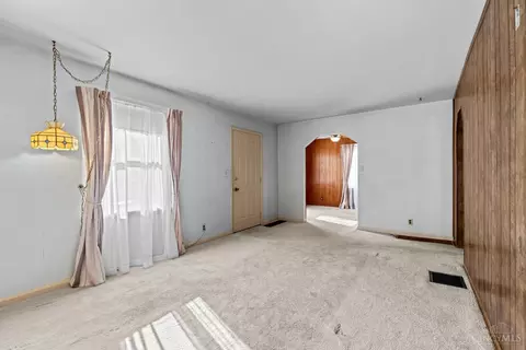 Living - 1890 Ashbrook Dr, Cincinnati, OH 45238 photo 1 of 3