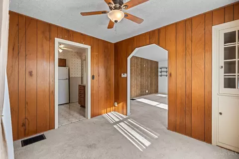 Entry Way - 1890 Ashbrook Dr, Cincinnati, OH 45238 photo 1 of 1