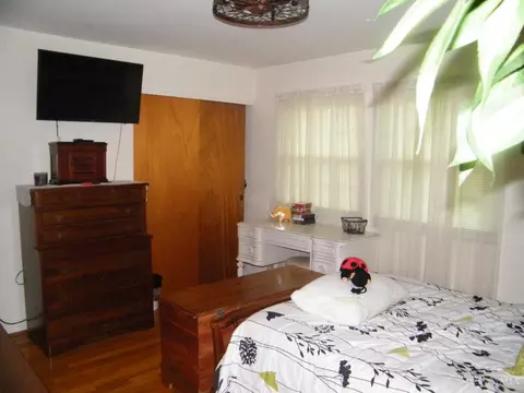 Bedroom - 34 Handel Ln, Greenhills, OH 45218 photo 6 of 6