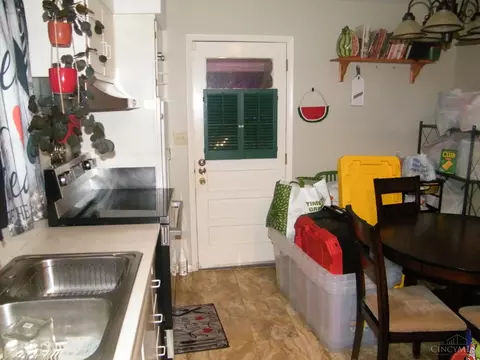 Kitchen - 34 Handel Ln, Greenhills, OH 45218 photo 1 of 2