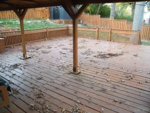 Exterior - 34 Handel Ln, Greenhills, OH 45218 photo 6 of 12