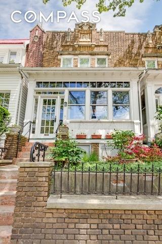 620 Windings La, Cincinnati, OH 45220 photo 1