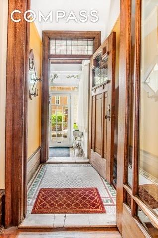 620 Windings La, Cincinnati, OH 45220 photo 2