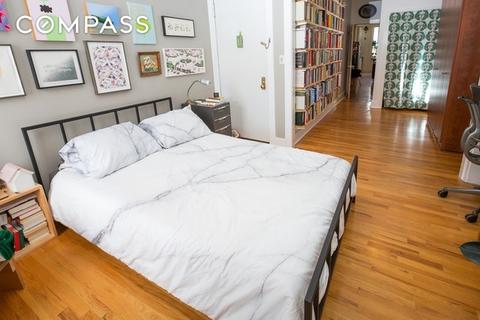6001 Pineview La, Cincinnati, OH 45247 photo 5