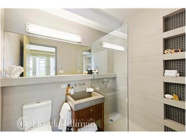 1031 Windsor Ct, Cincinnati, OH 45245 photo 2