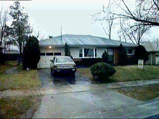 8735 Moonlight Ln, Cincinnati, OH 45231 photo 1