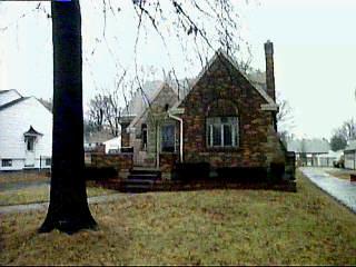 294 Caldwell Dr, Cincinnati, OH 45216 photo 2