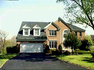 10285 Falling Waters Ln, Evendale, OH 45241 photo 3