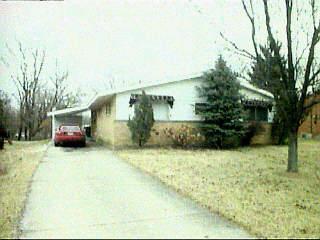 942 Hollytree Dr, Cincinnati, OH 45231 photo 1