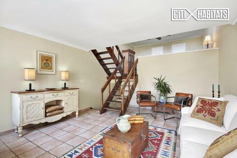 2850 Shaffer Ave, Cincinnati, OH 45211 photo 4