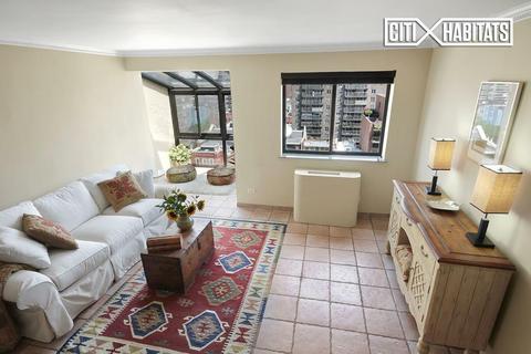 2850 Shaffer Ave, Cincinnati, OH 45211 photo 2