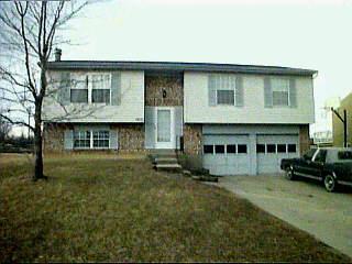 1403 Forester Dr, Cincinnati, OH 45240 photo 1